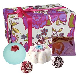 Bomb Cosmetics Vintage Velvet Gift Set Pack of 1x 5 Pieces