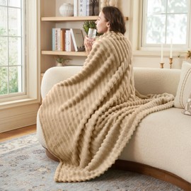 Joiedomi Throw Blanket for Couch, Soft Brown Fleece Blankets Birthday Gifts for Women Mom Girls, 3D Ribbed Jacquard Cozy Cute Soft Throw Aesthetic Gifts 50x60 Inches