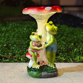 Solar Powered Frog & Mushroom Couple Statue, Outdoor Garden Decor with Romantic LED Lights, Waterproof Resin Sculpture Set for Lawn, Yard, Patio with Anti-Tip Stakes, Cute Animal Couple Gift