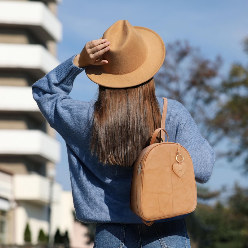 Gigi - Small Leather Fashion Backpack For Women - Rucksack