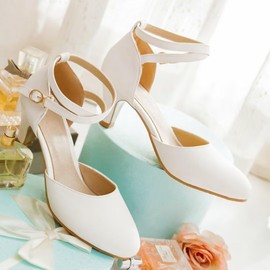 HSyc JRX Closed Pumps with Small Heel and Strappy Women's Shoes, White