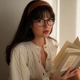 OPTOFENDY Folding Reading Glasses for Women Men, Portable Blue Light Glasses with Zipper Case, Tortoise 2.0