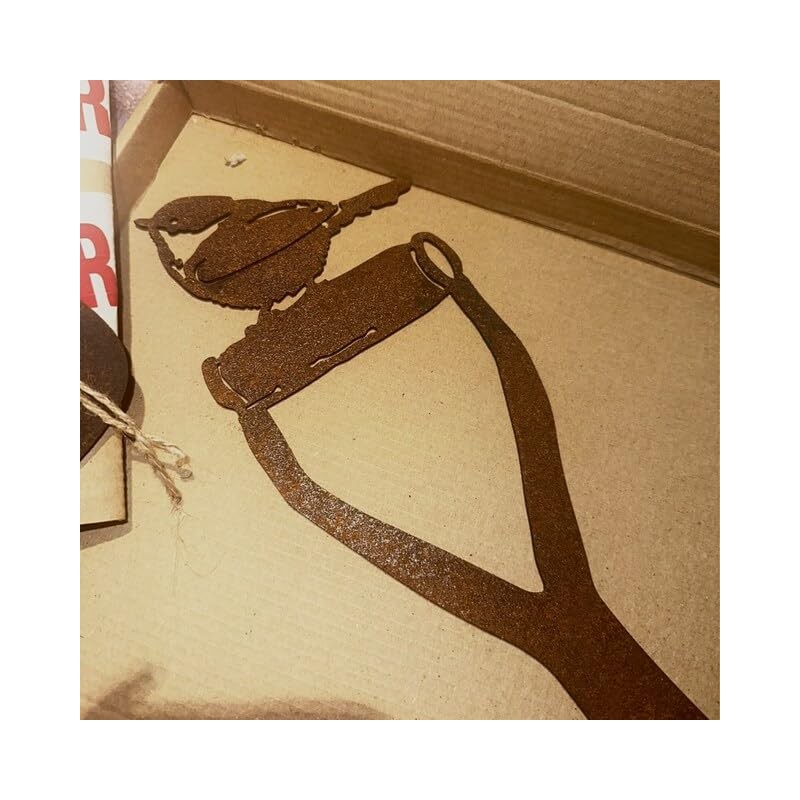 Rustic Warehouse Norfolk Limited Robin On A Spade Handle Garden