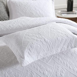 Brandream White Leaf Quilted Pillow Shams Cotton Standard Size Pillow Cases Set of 2 Comfy Soft Decorative Pillow Covers