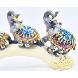 Dalax Baby and Mama Elephant Family in a Trunk Bride Good Luck Figurines Home Decor