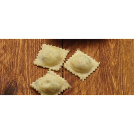 KitchenCraft World of Flavours Quadratischer Ravioli-Ausstecher, 7 x 7 x 11,5 cm