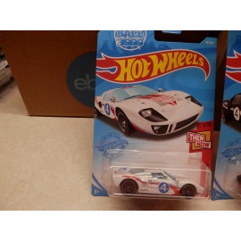 hot wheel gum ball rally ford gt 40  set of 2 colors white and black n
