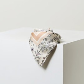 Hazzys (광주신세계)25SS핑크 플라워프린트 실크 스카프 HISC5E370P2 (Gwangju Shinsegae) 25SS Pink Flower Print Silk Scarf HISC5E370P2