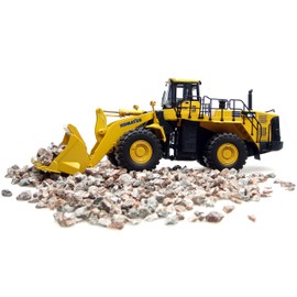 Universal Hobbies Komatsu WA 600 Wheeled Loader