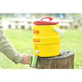 Igloo Beverage Cooler 2 Gal Yellow/Red