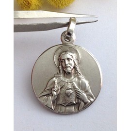 I G J 925 Sterling Silver The Sacred Heart of Jesus Medal