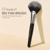 STUDIO17 Big Fan Brush for Makeup