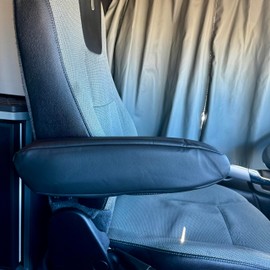 V-TRUCK CORP Armrest Cover Set for Kenworth T680, T880, W990