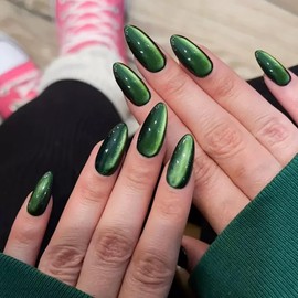 Green Press on Nails Medium Almond Fake Nails with Cat Eye Designs Full Cover Glossy Acrylic Nails for Women 24PCS