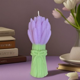 Exquisite Lavender - Shaped Scented Candle: Hand - Poured, Premium Wax, Soothing Fragrance, Ideal Gift for Special Occasions, Enhances Home Aesthetic