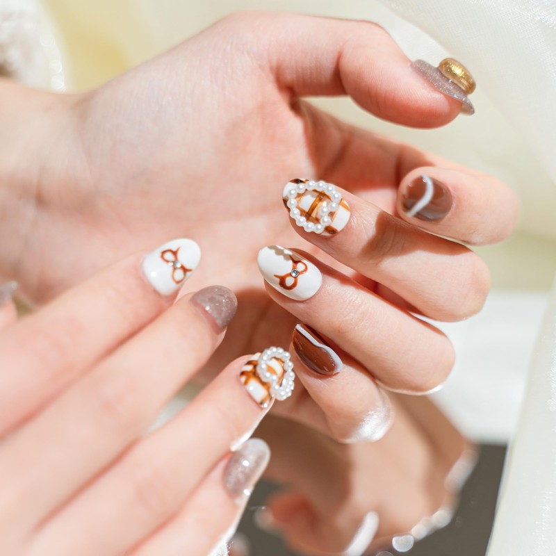 Sun&Beam Nails Handmade Nail Tip, Short, Round, Brown, White, False