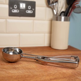 TRIXES Ice Cream Scoop - Stainless Steel 6cm Scooper with Trigger - for Ice Cream Mash Potato Cupcake Mix Cookie Dough - Food Baller Spoon - Non Stick Metal Kitchen Utensil