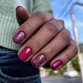 24Pcs Short Press on Nails Square Red Glitter Fake Nails Full Cover Acrylic Artificial Nails with Sparkle Bling Design Glossy Glue on Nails French False Nails for Women Removable Daily Wearing Nails