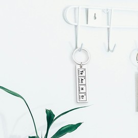 Llavero de elemento químico divertido regalo creativo de mesa periódica química periódica palabras de personajes llavero para mujeres, hombres y niñas