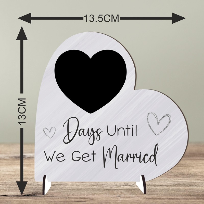 Pixie's Gifts Wedding Countdown Heart Plaque on Stands - Chalkboard