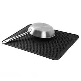 Restaurantware Comfy Grip 23 x 18 Inch Extra-Large Countertop Drying Mat 1 Food-Grade Dish Drainboard - Ribbed Design And Raised Sidewalls Waterproof Black Silicone Draining Pad Dishwashable