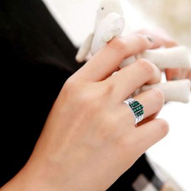 Orchid Jewelry 925 Sterling Silver Cocktail Rings For Women - Delightful 2 Carats Green Emerald Gemestone