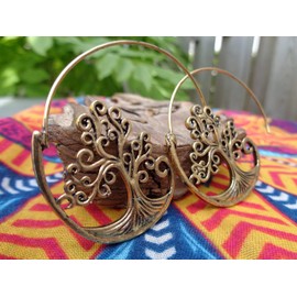 Golden spiral tree hoop earrings: beautifully decorated earrings