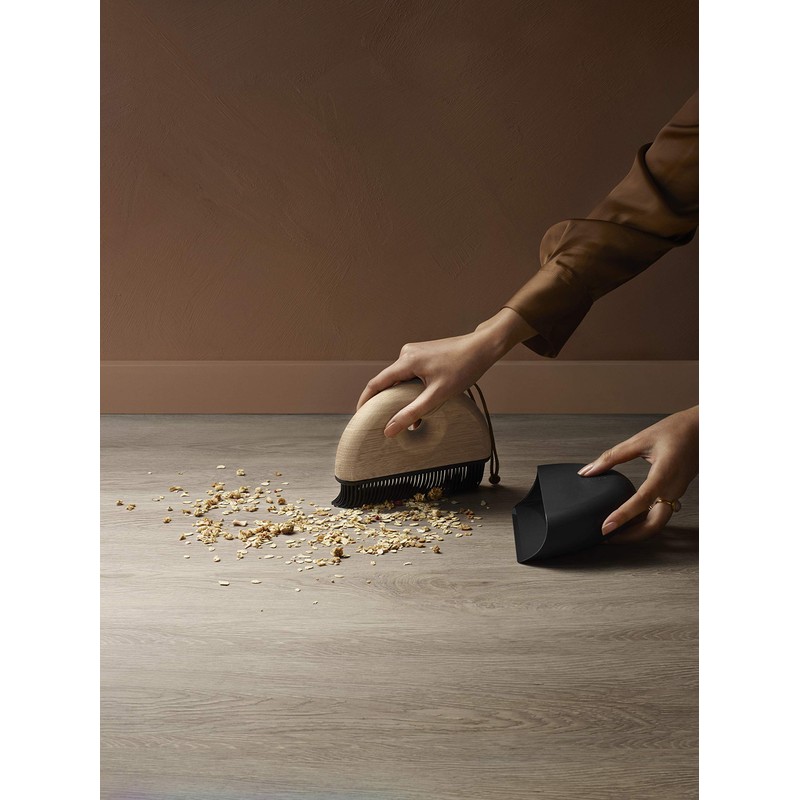 Eva Solo | Sweep Dustpan and Brush Set | Dustpan