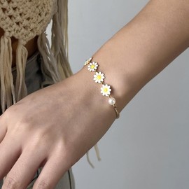Cute Daisy Bracelet for Women 14K Gold Plated Dainty Flower Charms Link Bracelets Adjustable Chain Friendship Sunflower Summer Holiday Trendy Jewelry Party Beach Daughter Girlfriend