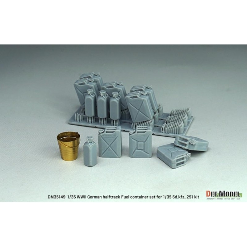 Differential Model 1/35 WW2 Germany Sd.Kfz.251 Ausf.C/D Armored Half Truck