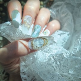 Daydream.Gemstone Marble Unique Emotional Nail - Egg Almond / 데이드림. 원석 대리석 유니크 감성 네일 - 에그아몬드