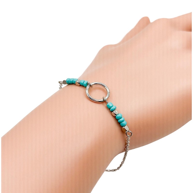 Open Circle with Turquoise Beads Link Chain Bracelet (Silver Tone)