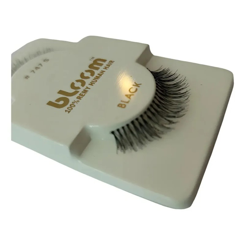 12 Pestañas Tira Bloom 100% Natural Modelo #747s