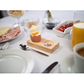 naturlik egg cups, set of 4, made of high-quality wood (pine), practical: No More egg shell remnants on a plate or table, modern, unique design, perfect for any breakfast table.