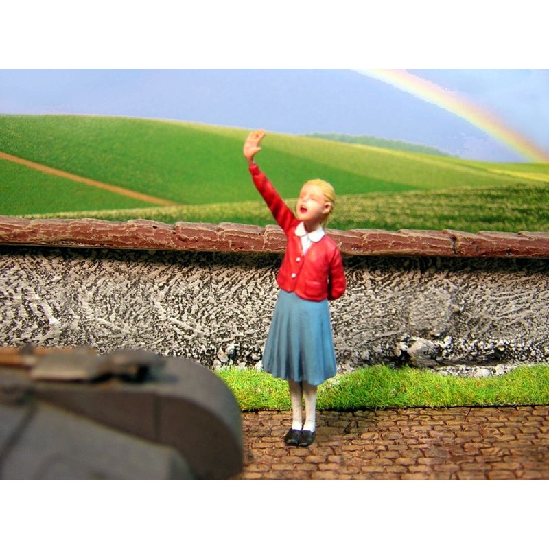 オーロラモデル 1/35ミリタリー WWII 民間人少女 ガレージキットフィギュア ML04