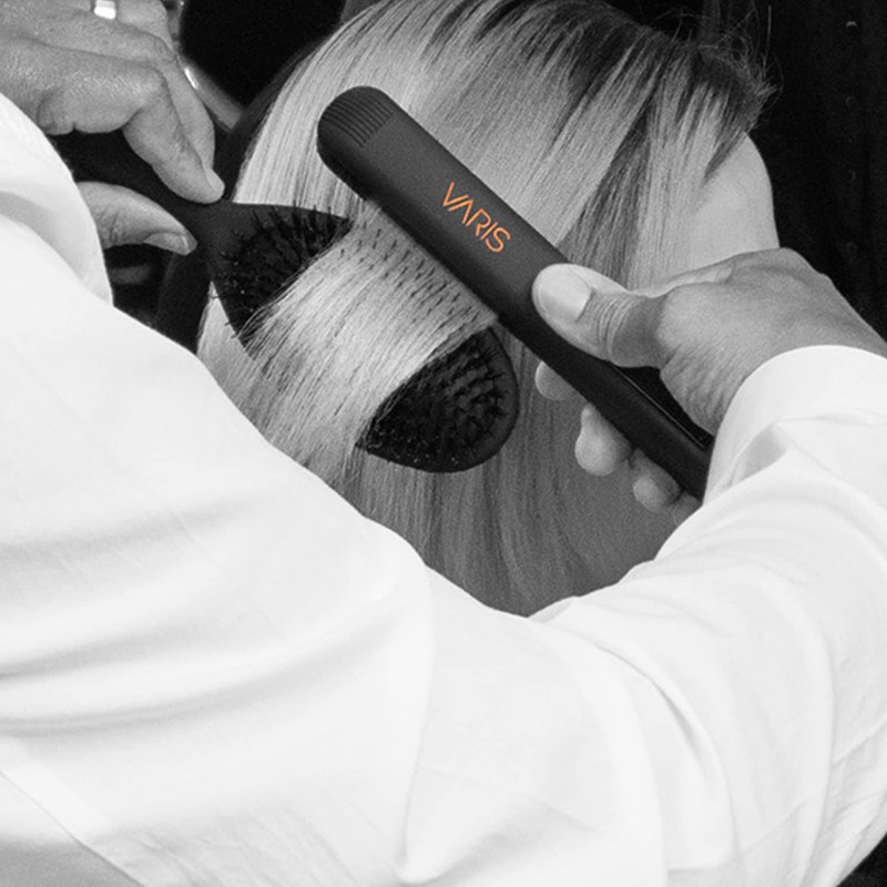 VARIS Straightening brush