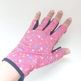Perion Floral Finger Gloves 0792 / Women's Finger Gloves Summer Sports Cycling Motorcycle Gym Mesh Cool Hiking Riding / 페리온 꽃반장갑 0792/ 손가락반장갑 여성 여름 스포츠 자전거 오토바이 헬스 메쉬 쿨 등산용 라이딩