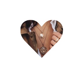 Yheakne Boho Layered Coin Disc Necklace Choker Gold Locket Pendant Necklace Vintage Portrait Coin Necklace Geometric Circle Necklace Jewellery for Women and Girls