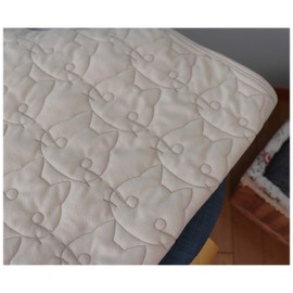 70 x 100 Cat, Quilted Blanket, Made in Japan, Throw, Cold Protection, Baby Cat, Lightweight, Napping, Warm, Cute Cat (Cat Pattern Beige)