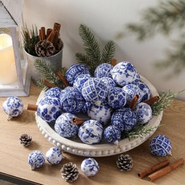 VioraWhite 36 Pcs Christmas Chinoiserie Ball Ornaments Blue and White Chinoiserie Tree Decoration Christmas Tree Hanging Ornaments Blue White Fabric Wrapped Xmas Decorations for Party, 3 Sizes