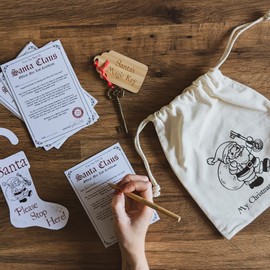 A&M Natural Living Santa Key and Christmas Eve Bag Set, Includes 1 x Santas Magic Key, 1 x Bag, 10 x Letters From Santa and 1 x Stocking Door Hanger, The Perfect Traditional For Kids