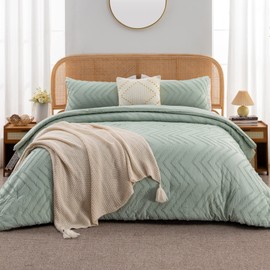Litanika Sage Green Queen Size Comforter Sets, 3 Pieces Lightweight Chevron Tufted Bedding Comforter Set, Fluffy Down Alternative Comforter Bed Set Gift Choice (90x90In Comforter and 2 Pillowcases)