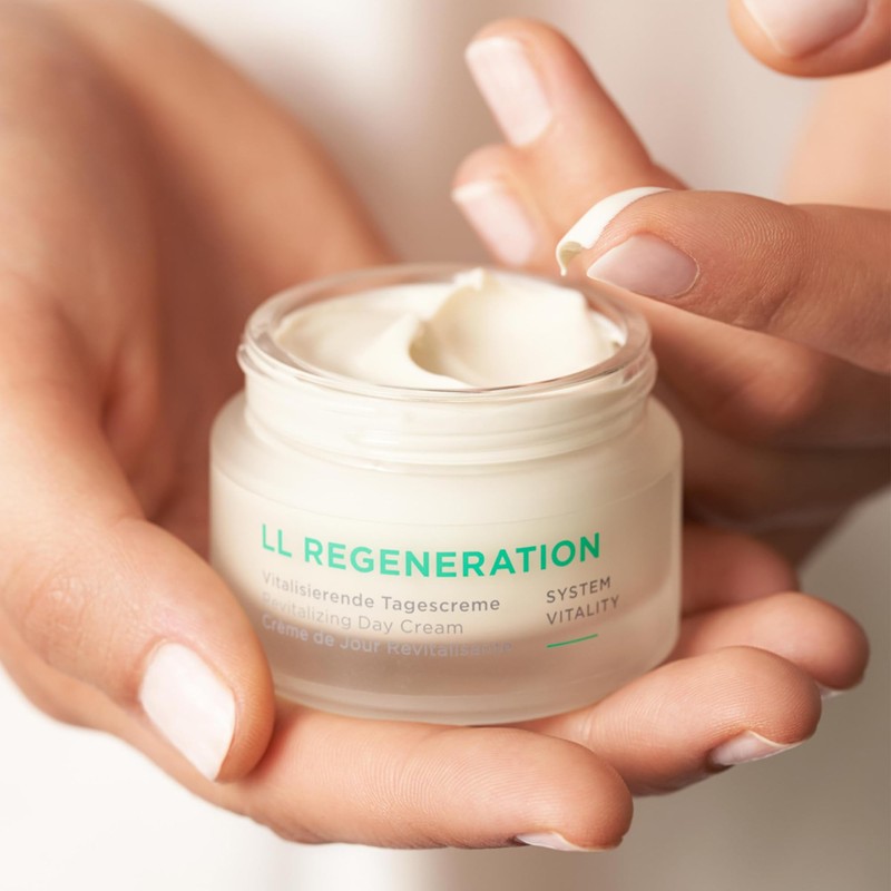ANNEMARIE BÖRLIND LL Regeneration Vitalising Day Cream (50 ml) +