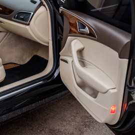 ACROPIX Car Trash Can Trash Bin Rhinestones Hanging 6.3" Length 2.8" Width 5.5" Height Red Black Rhinestone ABS