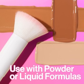 Wet n Wild Brocha para Maquillaje con Parte Superior Plana – Brocha Profesional para Base, Polvos y Contorno, Cerdas Suaves y Densas, Maquillaje Uniforme y Acabado Impecable