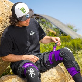 EVS SPORTS | Slayco96 Moto Knee Guard | Compression Fit, Reactive Memory Foam Technology | Purple | L/XL