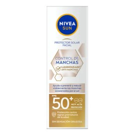 NIVEA SUN Protector Solar Facial Anti-Manchas Luminous630 FPS50 40 ml con Ácido Hialurónico, Vitamina E, textura ligera, refrescante y de rápida absorción sin sensación grasosa o pegajosa