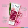 St Ives Exfoliante facial suave y suavizante, 170 g