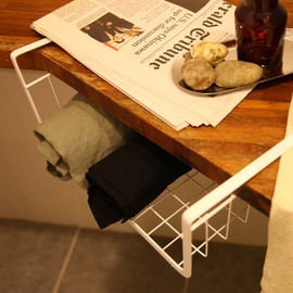 Space utilization hanging shelf 1+1 under shelf sink shelf pantry storage shelf, under shelf black medium 2P / 공간활용 걸이식 선반 1+1 언더선반 싱크대선반 펜트리수납선반, 언더선반블랙중2P