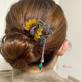 샵프리A Traditional Korean Bun Pin Hair Accessory with Cubic Decoration for Formal Wear
